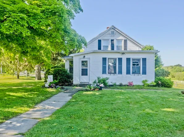 3090 Palmer St, Palmer, MA 01069