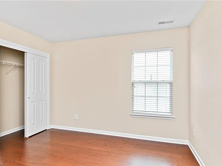 2611 Leighswood Dr — Photo 12