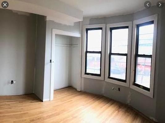 2nd image of 221 Ferry St