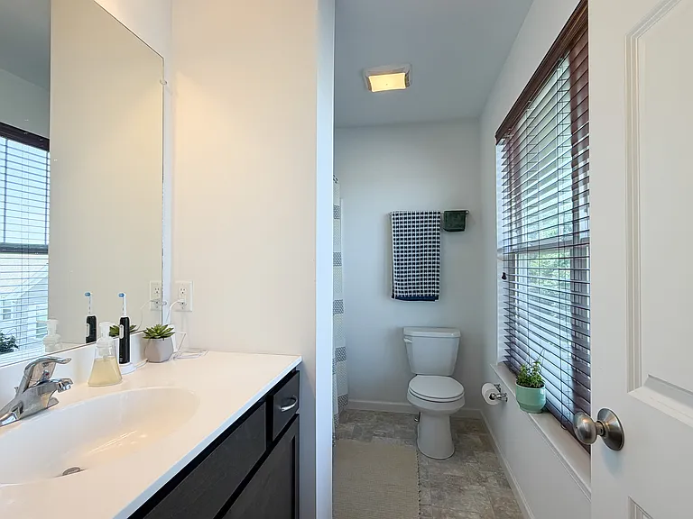 37 Southside Dr — Photo 18