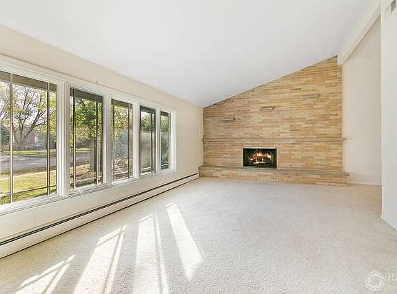 4th image of 2344 Maple Ave