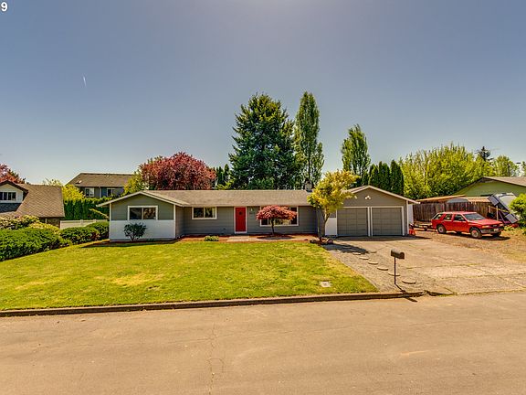 2nd image of 8915 NE 57th St