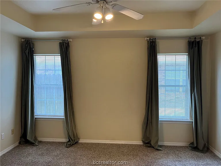 2412 Carnation Ct — Photo 10