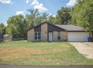 104 Tracy St, Huntsville, TX 77320