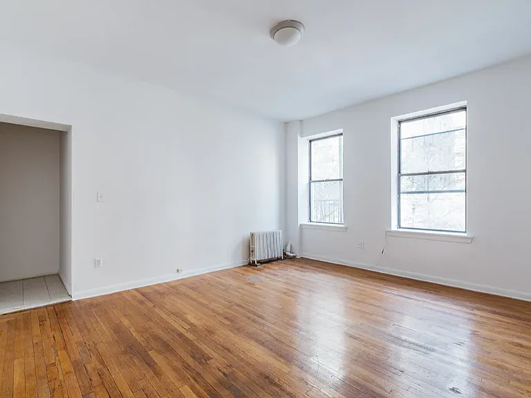 204 W 81st St #22 — Photo 2