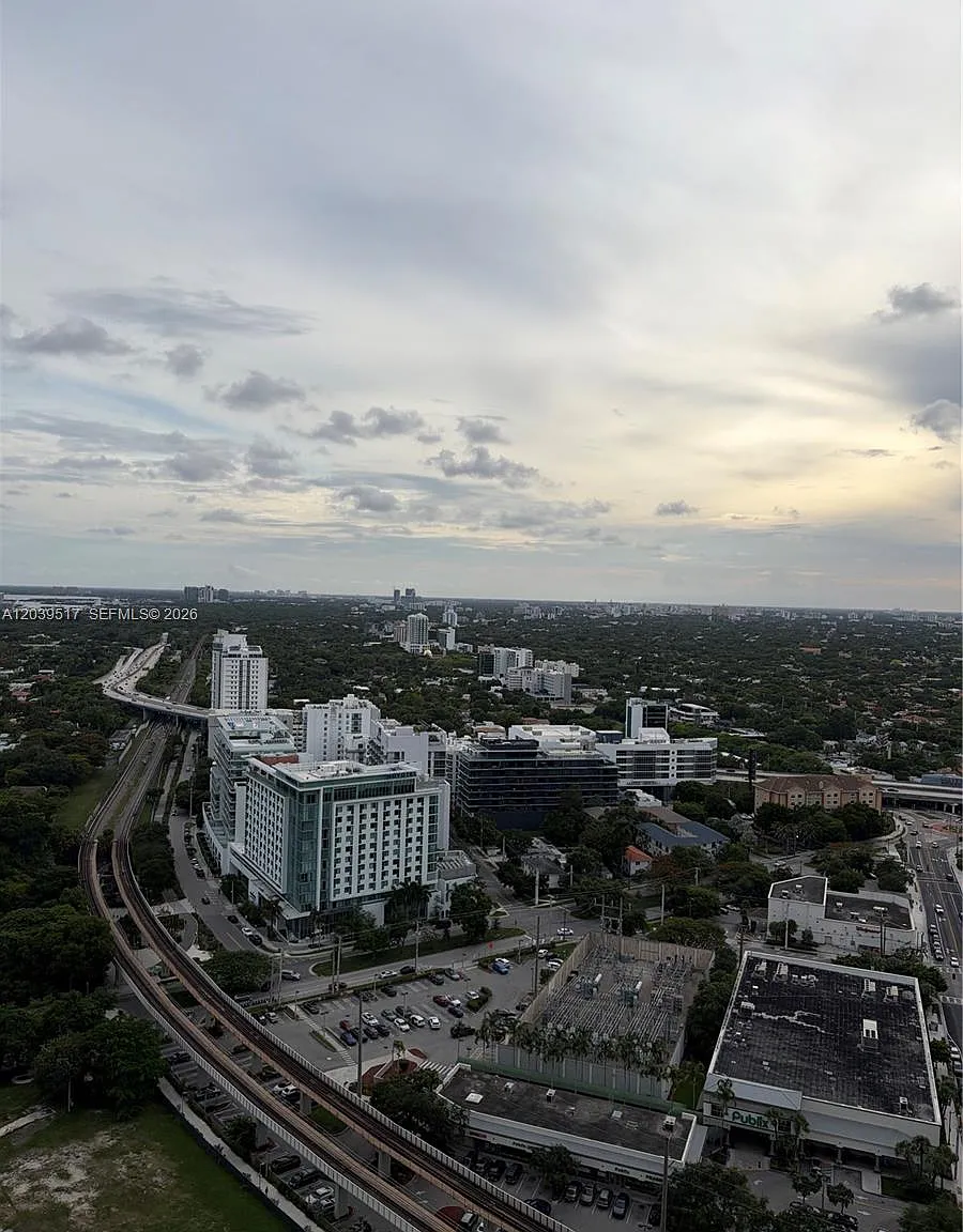 Infinity At Brickell Cond — Photo 4