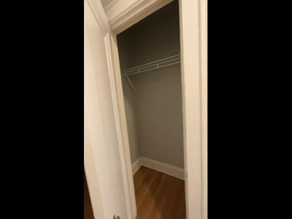 4th image of 2401 N Clark St #71bjjmmpv
