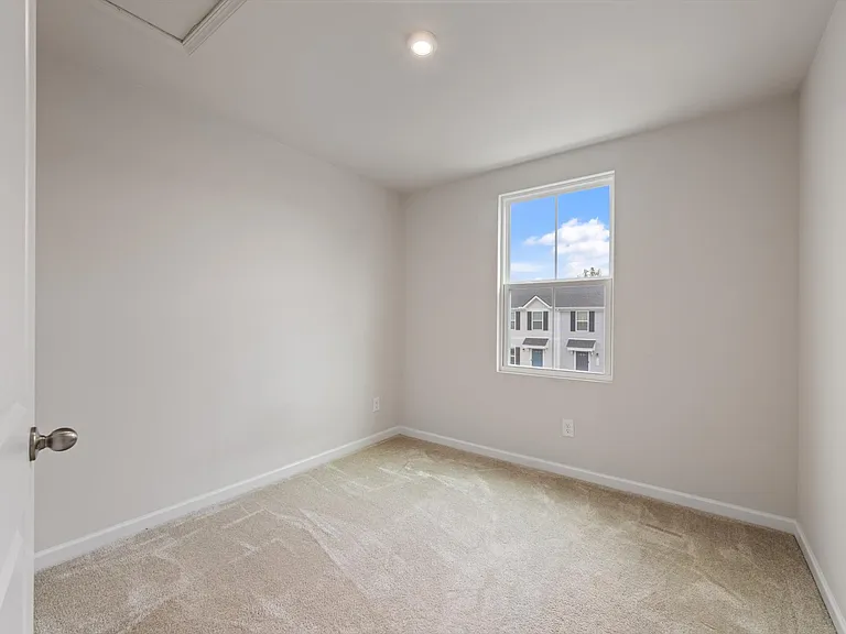 1607 Mountain Ash Ln — Photo 21