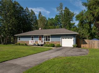 2 Berkshire Dr, Westmoreland, NY 13490