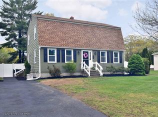 39 Lemis St, Coventry, RI 02816