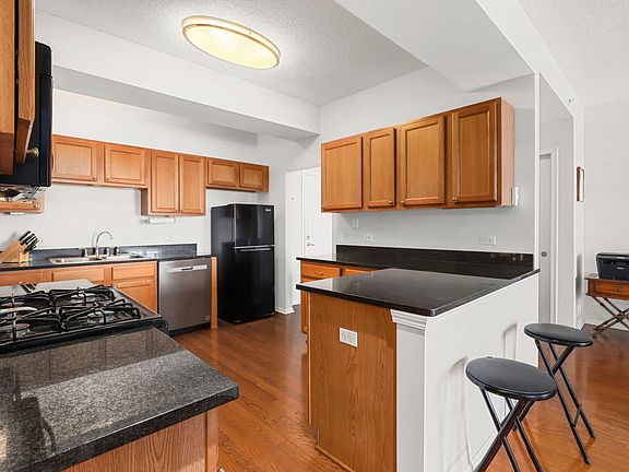 5th image of 9670 Franklin Ave Unit 504