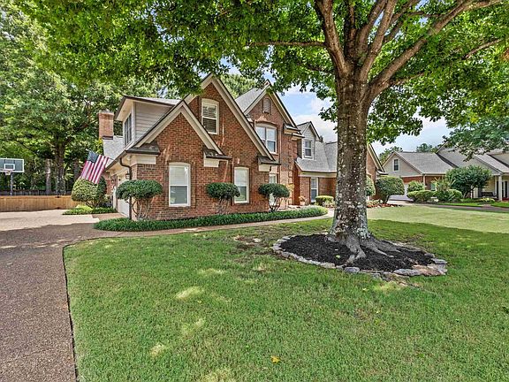 2nd image of 1806 N Northcross Pl