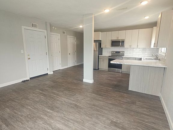 3rd image of 223 E 35th St APT A