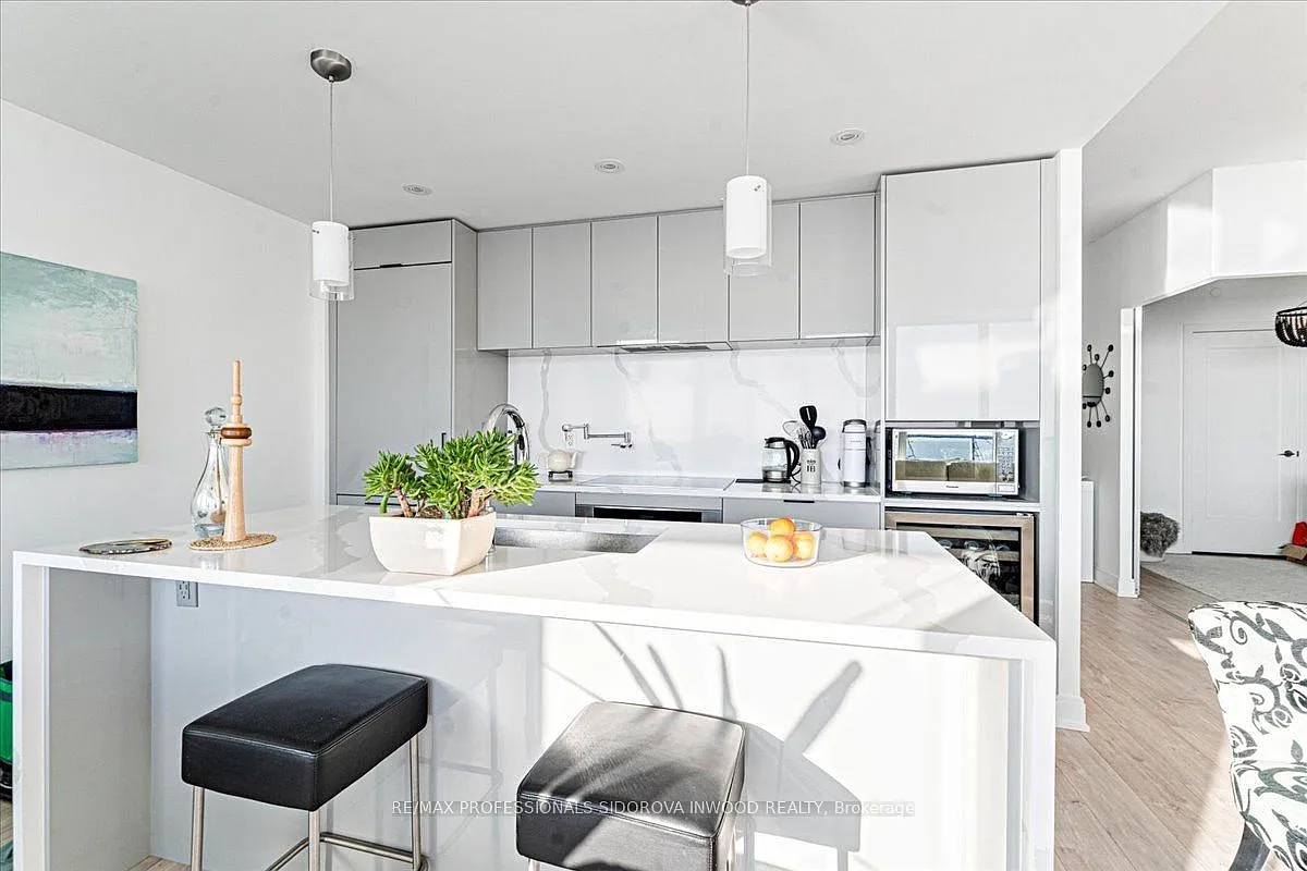 2 bed, $4,200 — Photo 4