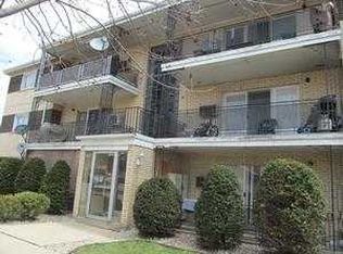 9407 S Roberts Rd APT 2NW, Hickory Hills, IL 60457