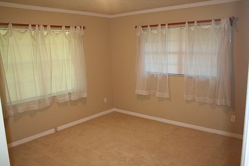 5th image of 2525 NW 22nd Ave