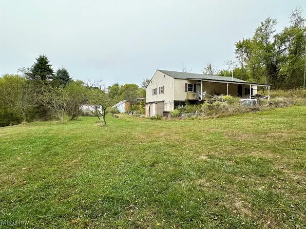 2111 Huff Run Rd, Wellsburg, WV 26003