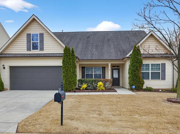 82 Kenilworth St, Clayton, NC 27527