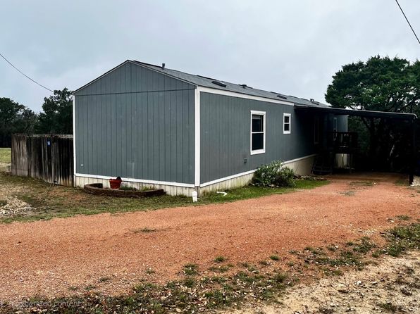 144 Whispering Woods Loop, Kerrville, TX 78028