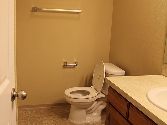 2nd image of 2028 SE Huckleberry Ave #A-d