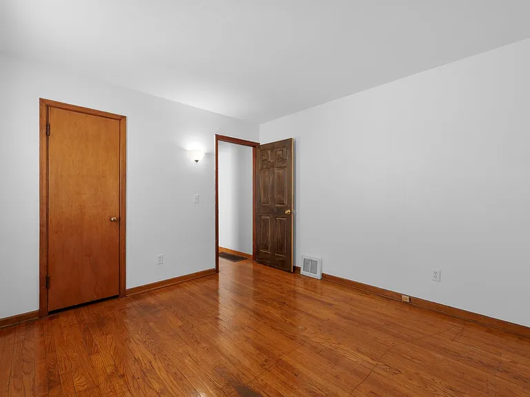 2883 Bremen St — Photo 12