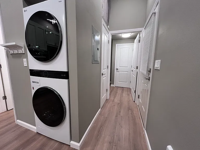 203 Portage Ave #1 — Photo 8