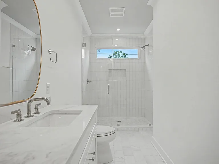 1534 E 53rd St #A — Photo 18