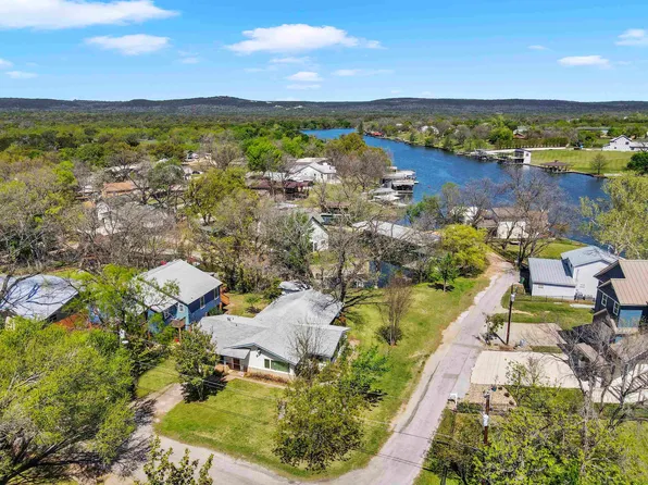 5311 S Pair Street, Kingsland, TX 78639