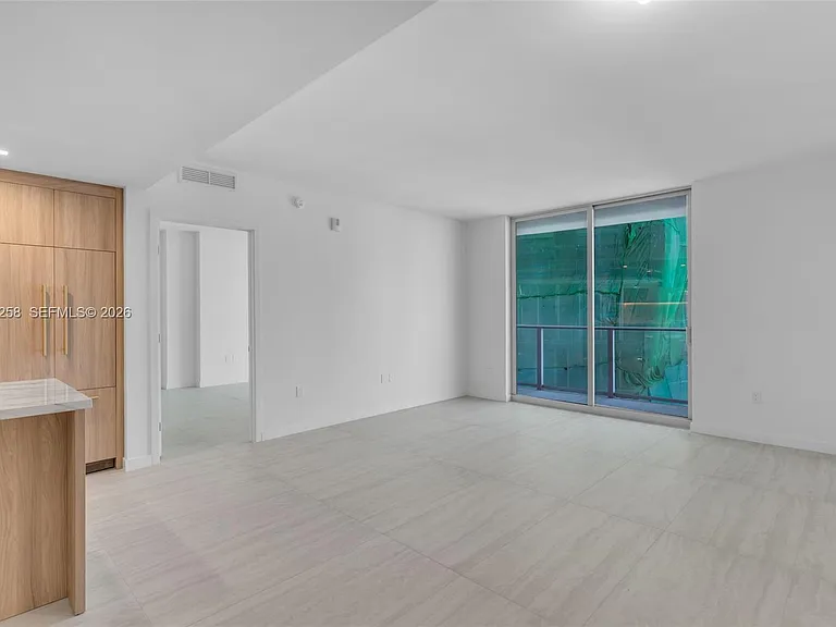 77 SE 5th St #Penthouse 03 — Photo 5