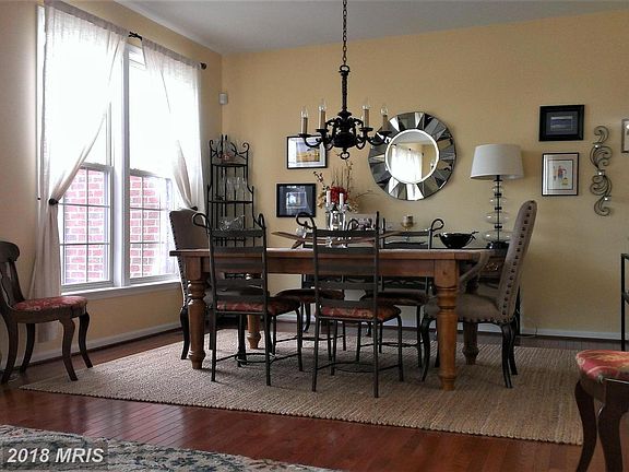 5th image of 4713 Barnum Ln