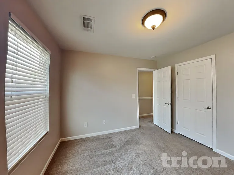 2640 Jordan Ridge Dr — Photo 13