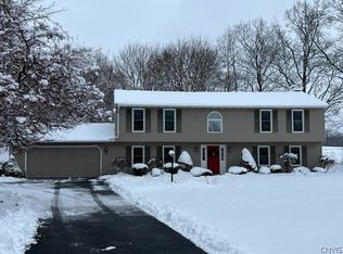 7020 Forbes Rd, Canastota, NY 13032