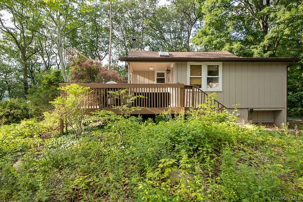 2 bed, 1.0 bath, 1016 sqft, $3,000 — Photo 3