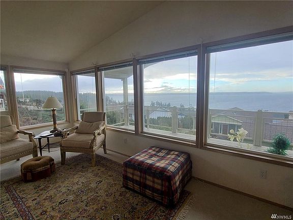 4th image of 281 Grandview Ave