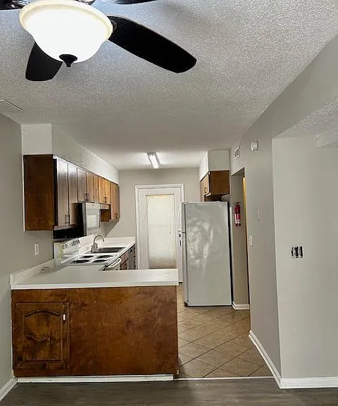 465 Hickory Hill Dr — Photo 26