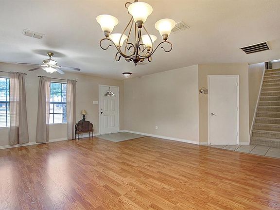 2nd image of 3005 Lipizzan Dr