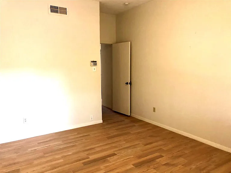 15650 Pebble Lake Dr — Photo 11