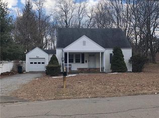 15 Merwin St, Trumbull, CT 06611