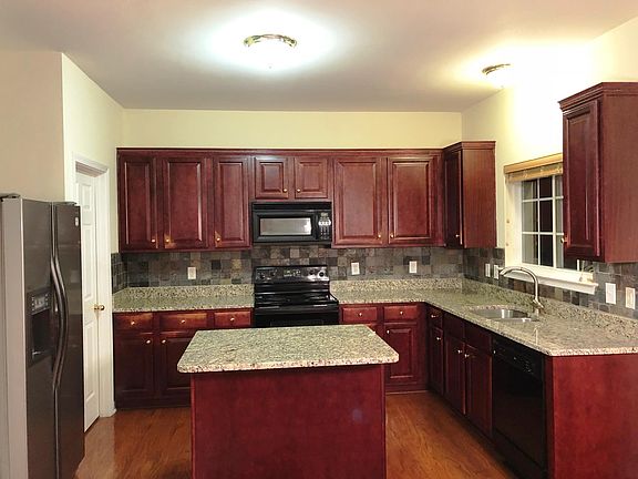 4th image of 1402 Marrimans Ct