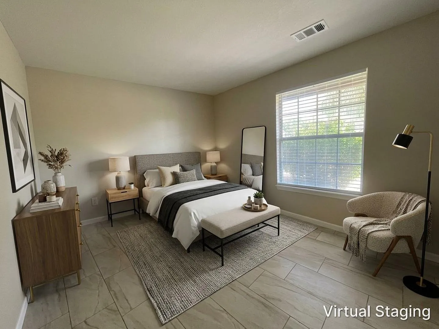 Newly Renovated Top to Bottom - 1 Bedroom 1 Bath - Walk-In Apartment — Photo 4