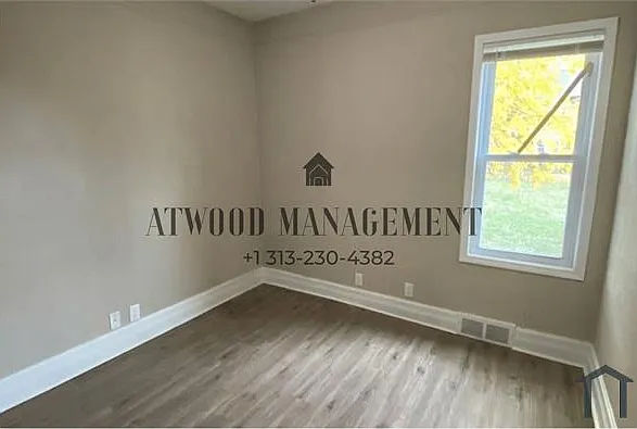 6439 Fischer St — Photo 7