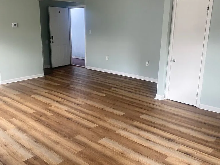 933 Roosevelt Blvd — Photo 2