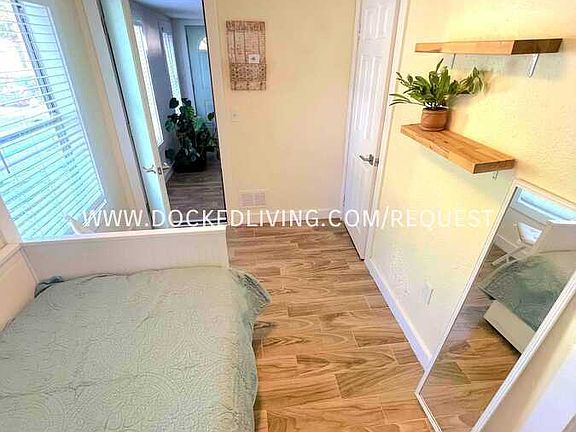 2nd image of 532 28th Ave S #6