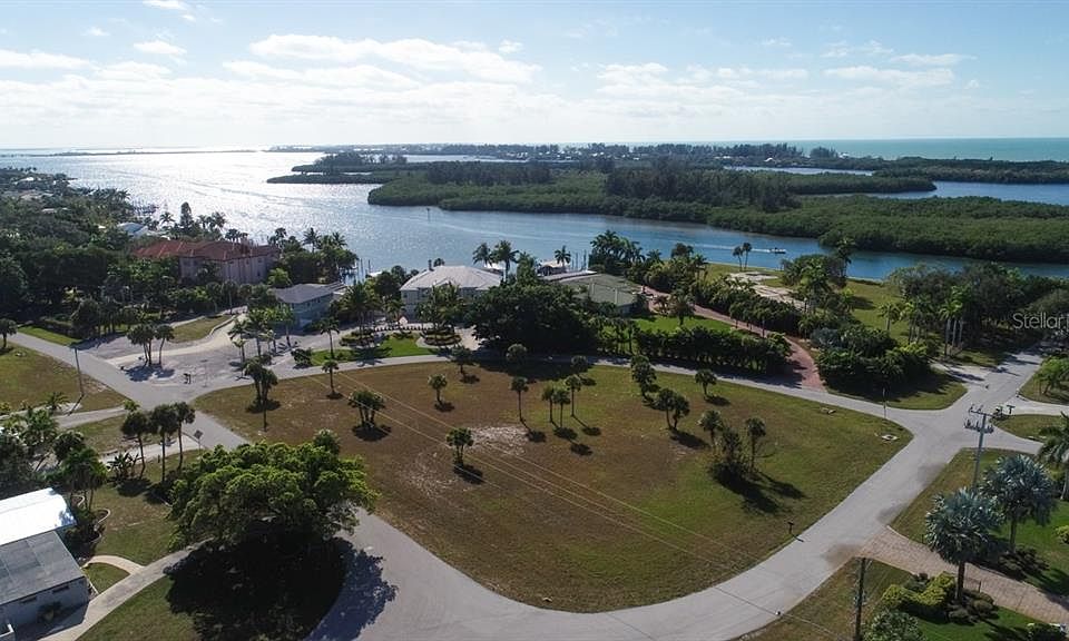 1st image of 41 Cape Haze Dr