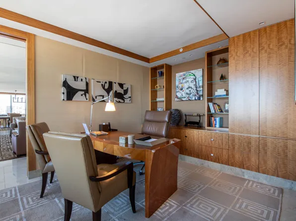 100 Riverside Boulevard image 6 of 15