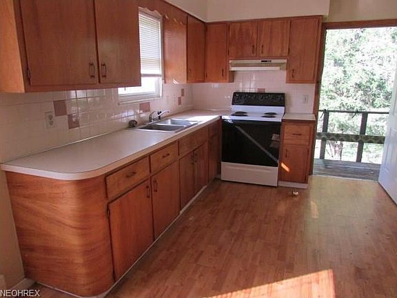 4th image of 412 Milnar Ave