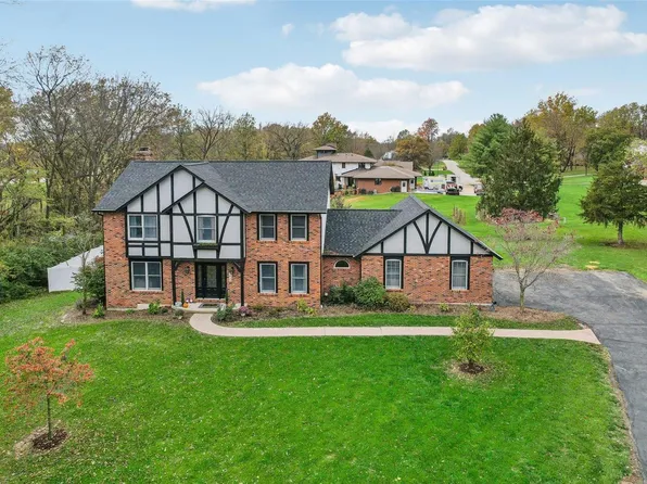 209 Thomas Ln, Waterloo, IL 62298