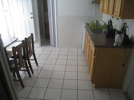 Rented by Alexiou Realty | media 1