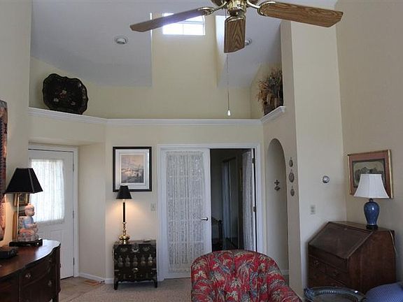 5th image of 1098 Griffin Gate Dr