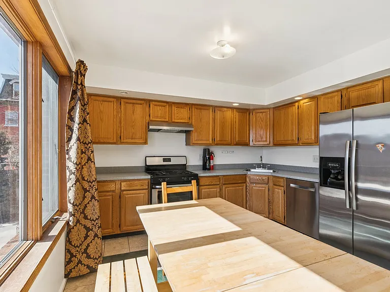 3379 Frederick St — Photo 13